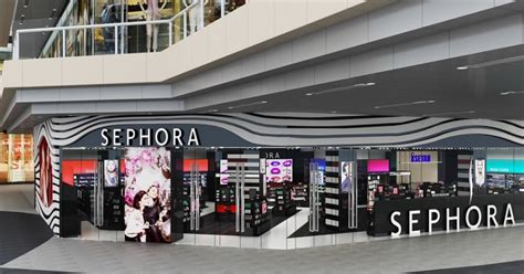 biggest sephora in singapore.